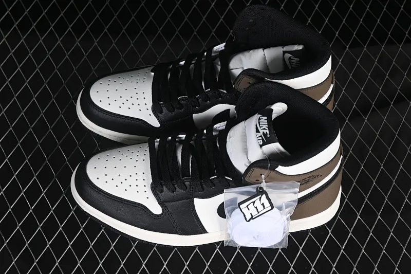 All categories Air Jordan Jordan series basketball shoes Air Jordan 1 High Air Jordan 1 High OG "Dark Mocha" AJ1 Joe 1 small barb 555088-105